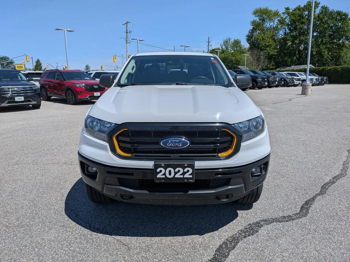 Used 2022 White Ford Xlt 4wd Supercrew 5 image 2
