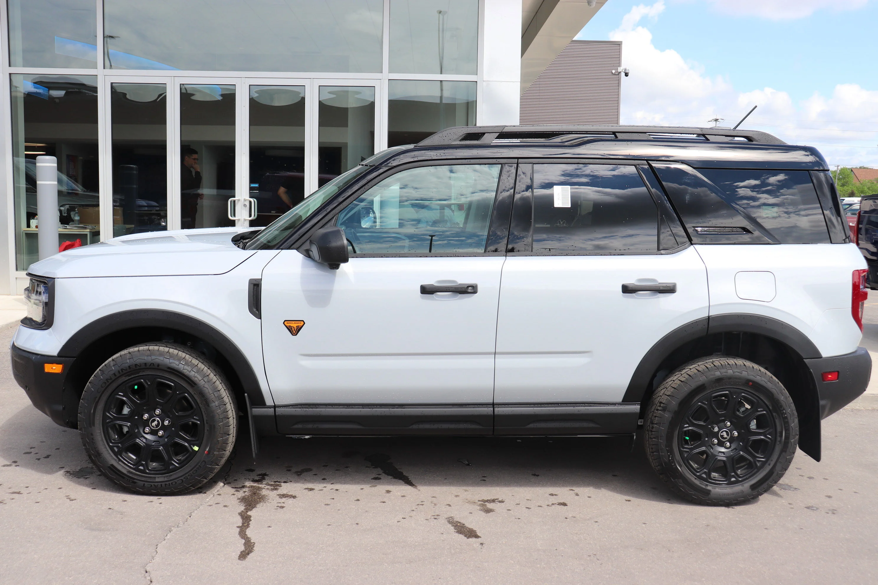 New 2026 SPACE WHITE METALLIC Ford Badlands image 3