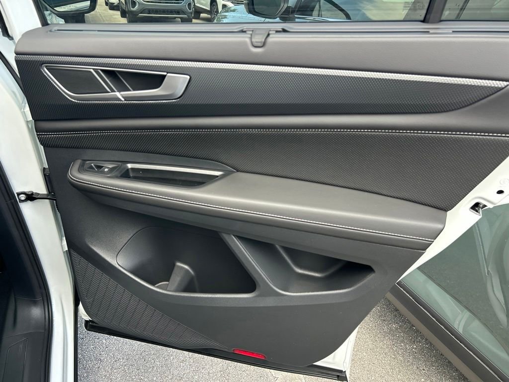 New 2026 White Volkswagen 2.0T SEL R-Line Black image 50