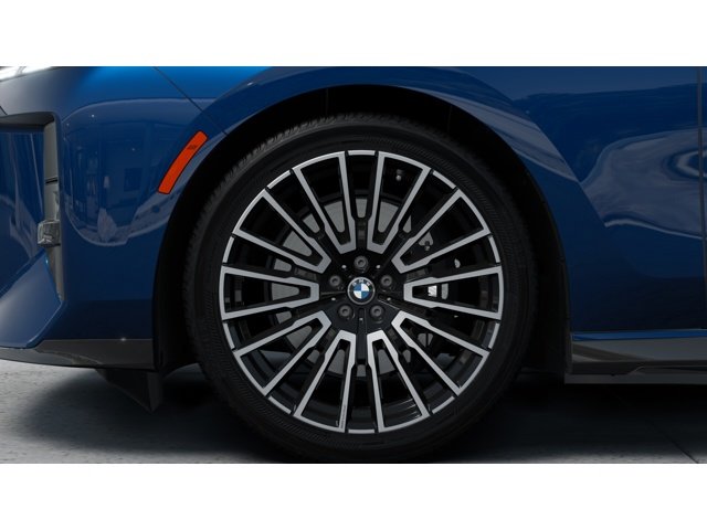 New 2027 Tanzanite Blue II Metallic BMW i7 image 7