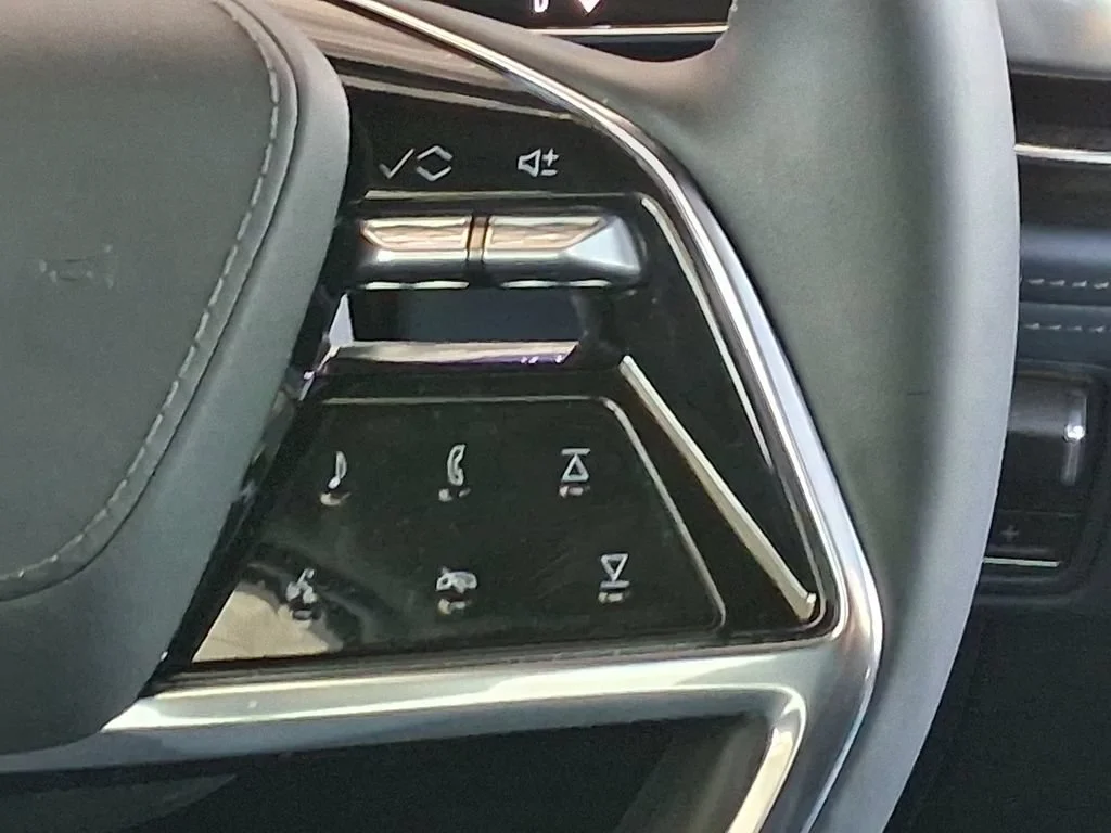 2026 Cadillac Escalade IQ Premium Luxury - Photo 13