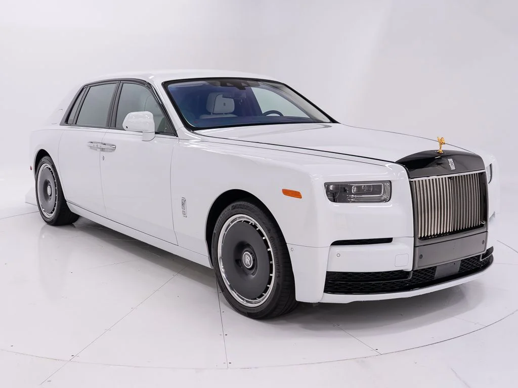 Certified Used 2023 Bespoke Crystal over Arctic White Rolls-Royce  image 7