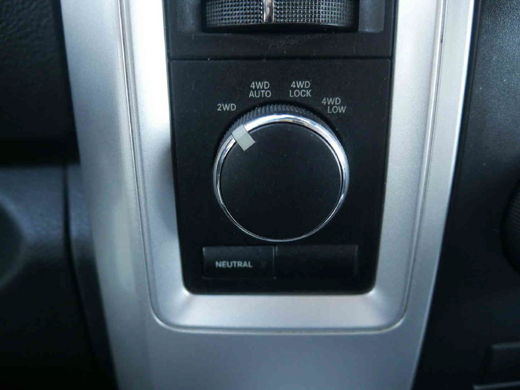 Used 2012 White Ram Sport image 31