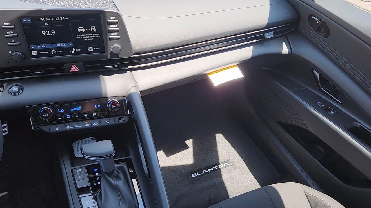 New 2026 Amazon Gray Hyundai SEL Sport Premium image 5