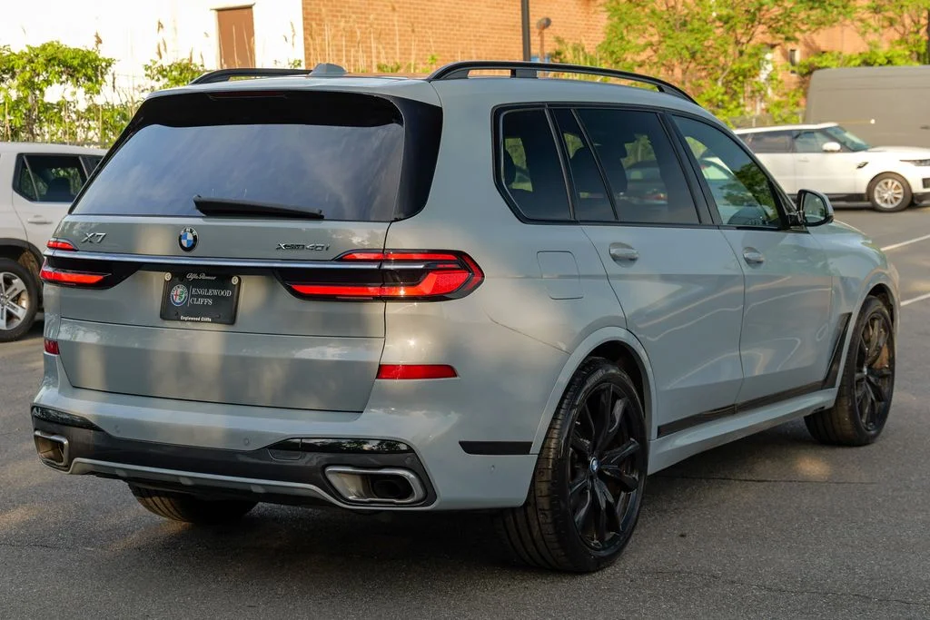 Used 2024 Brooklyn Gray Metallic BMW xDrive40i image 7