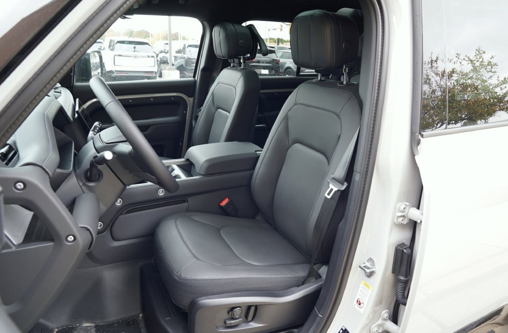 New 2026 Borasco Grey Land Rover X image 12
