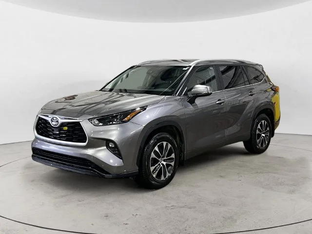 2025 Toyota Highlander XLE