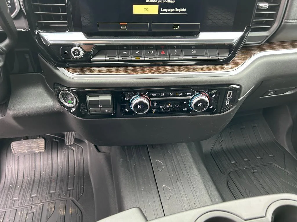 New 2026 Summit White GMC SLE image 11