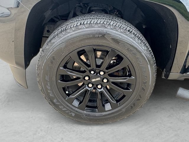 Used 2022 Onyx Black GMC Elevation image 23