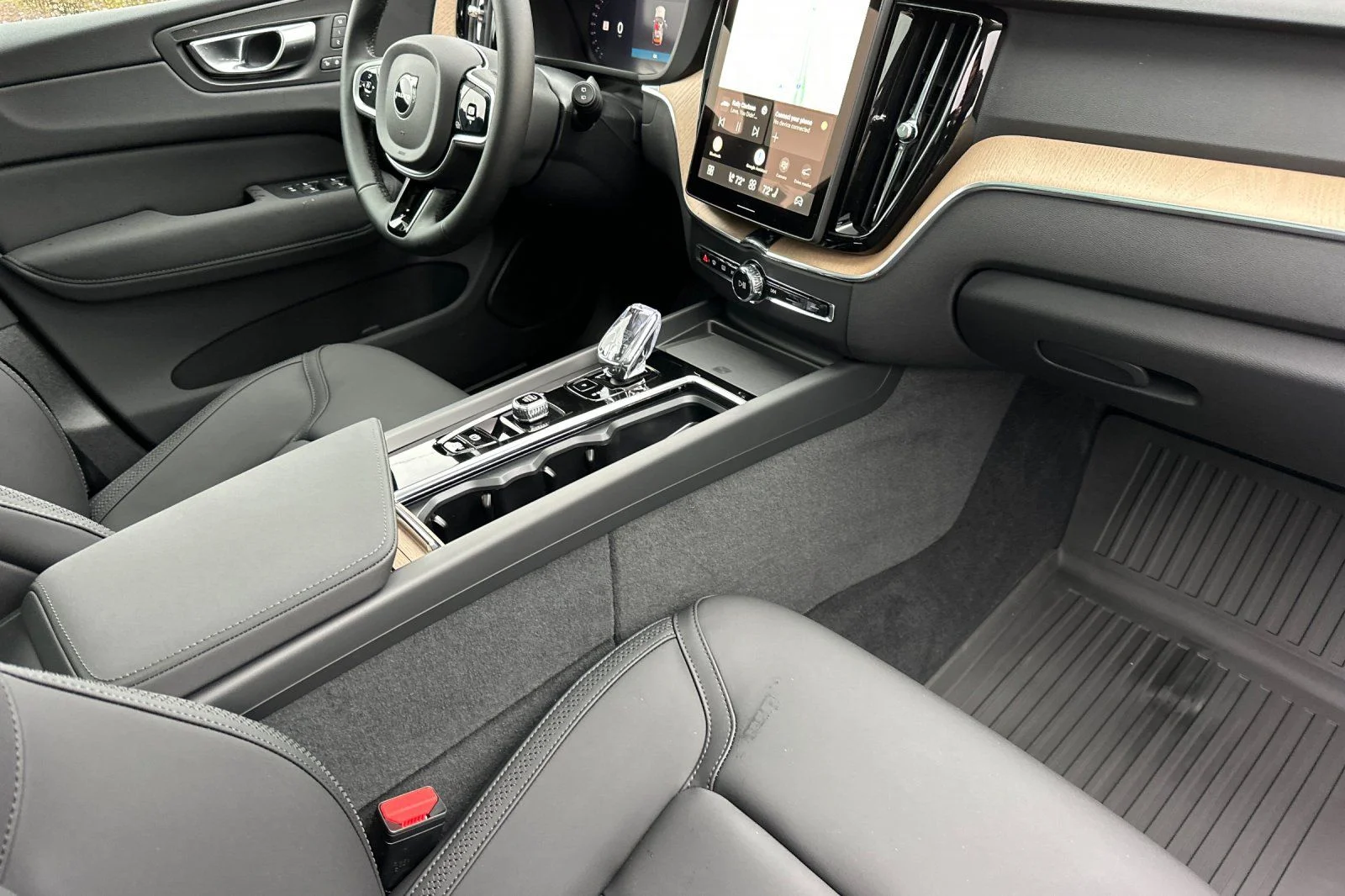 New 2026 Vapour Grey Volvo Plus image 15
