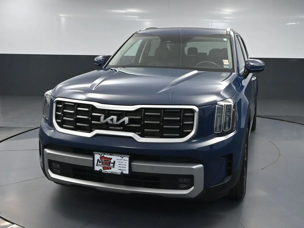 Used 2023 Blue Kia SX-Prestige image 8