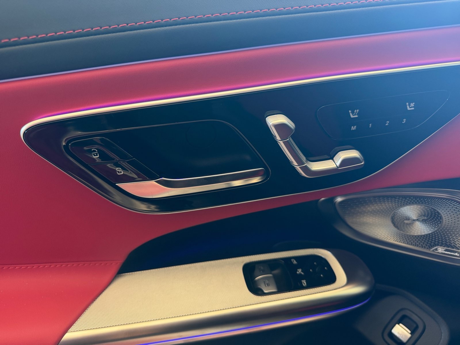 New 2027 MANUFAKTUR Patagonia Red Metallic Mercedes-Benz AMG® CLE 53 4MATIC+ Coupe image 17