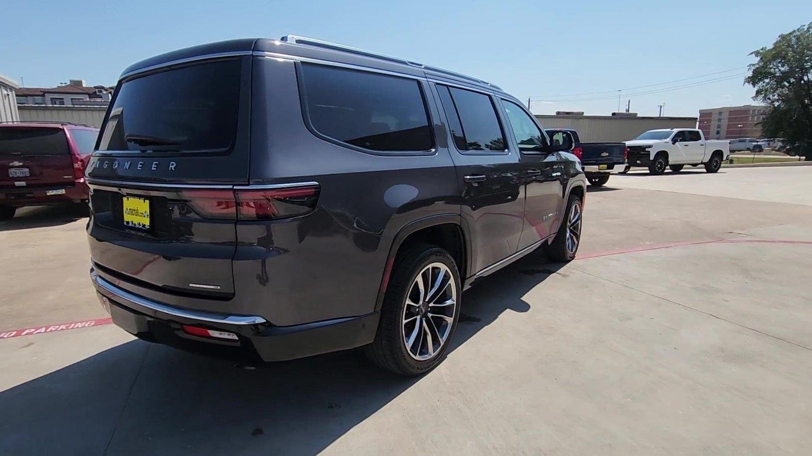 2022 Jeep Wagoneer Series III - Photo 8