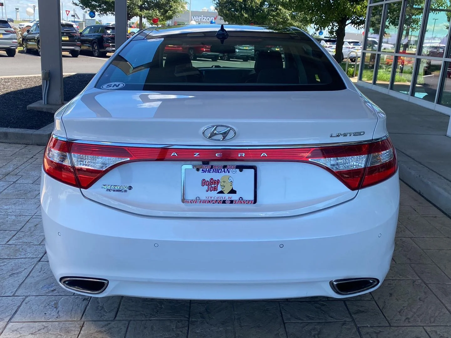 Used 2014 Diamond White Pearl Hyundai Limited image 6