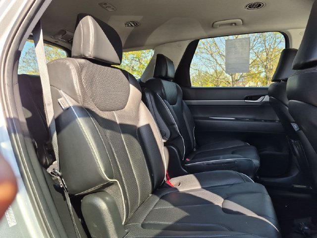Used 2024 Silver Hyundai SEL image 32