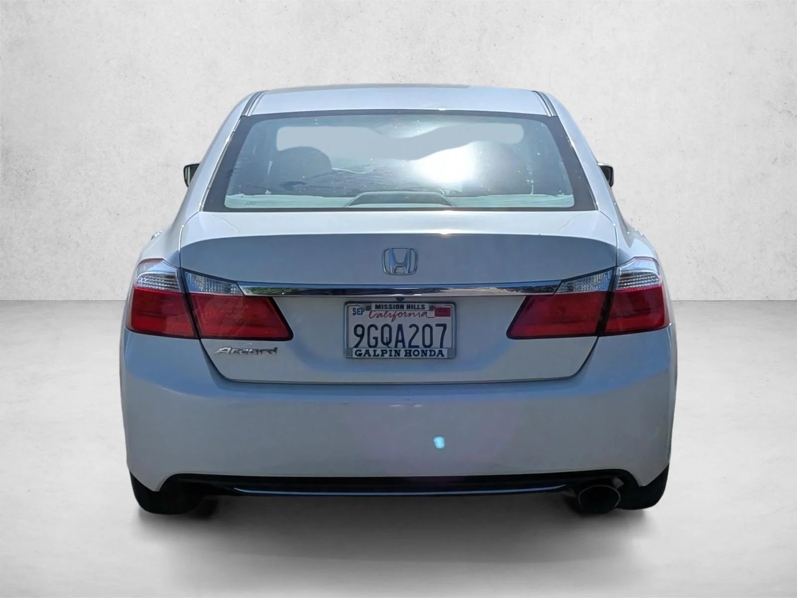 Used 2013 White Honda LX image 6