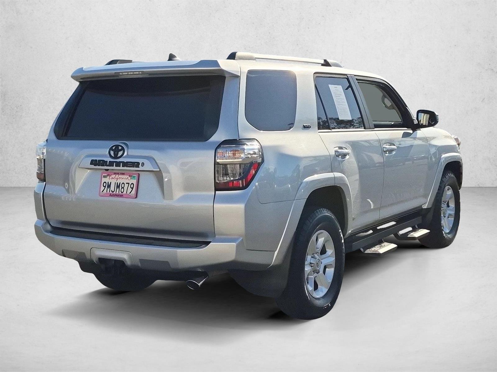 Used 2019 Classic Silver Metallic Toyota SR5 image 5