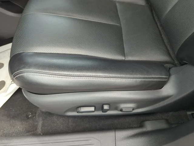 Used 2022 Gray Nissan SL image 35