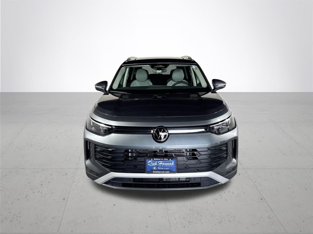 New 2026 Platinum Gray Metallic Volkswagen 2.0T SE image 3