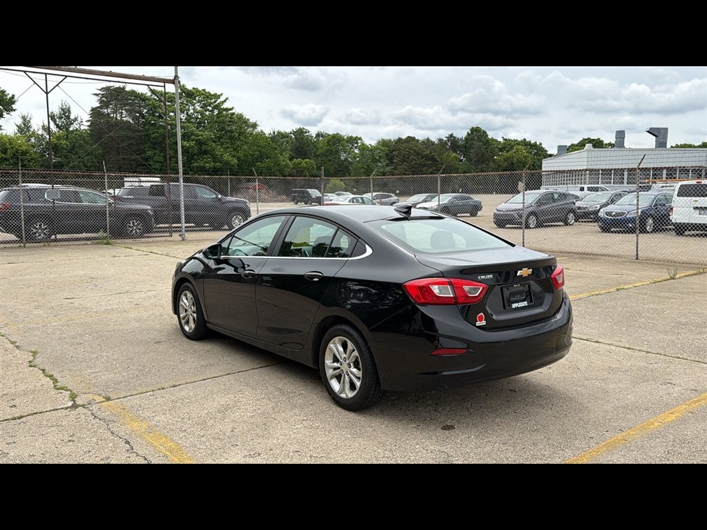Used 2019 Mosaic Black Metallic Chevrolet LT image 4