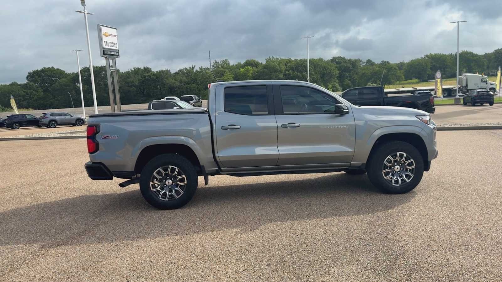 Used 2026 Sterling Gray Metallic Chevrolet Z71 image 9