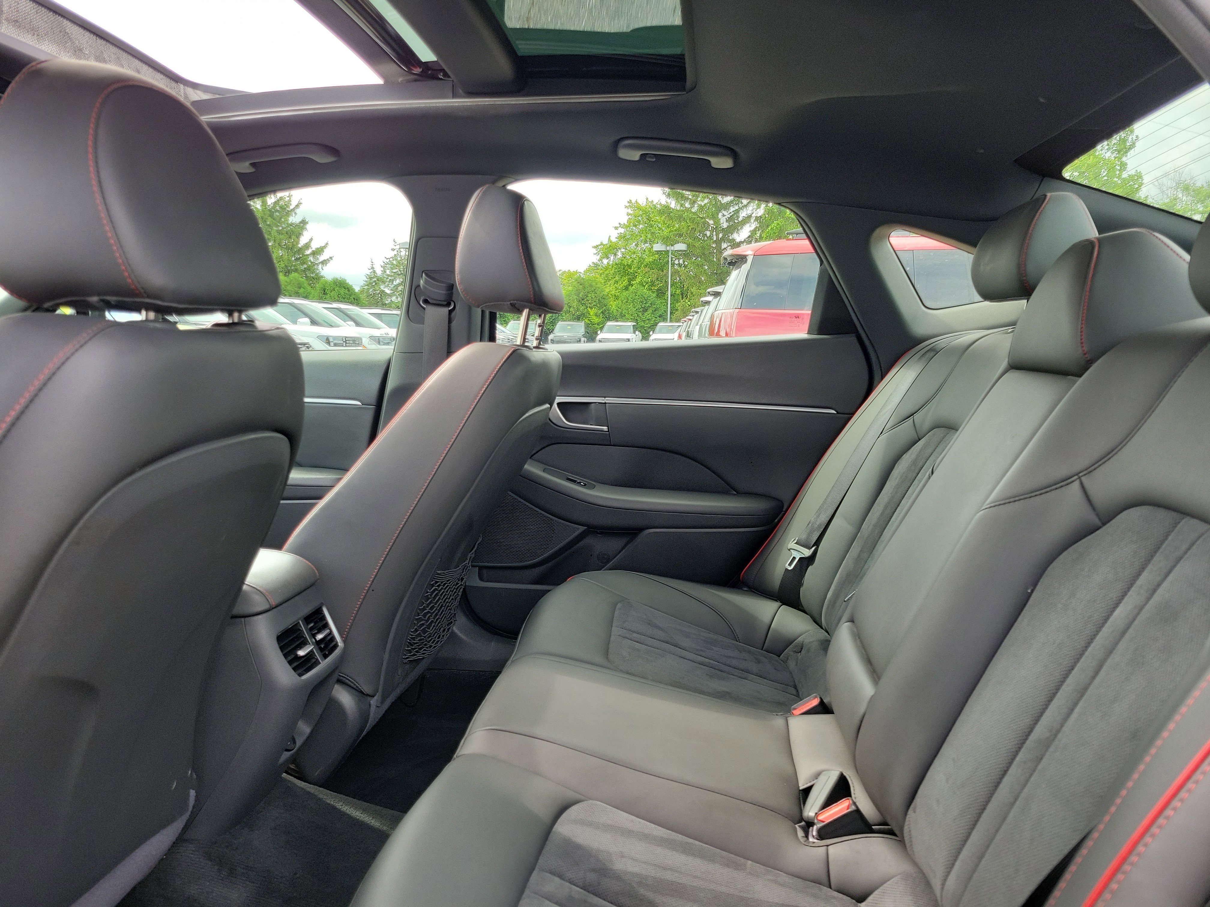 Used 2021 Hampton Gray Hyundai SEL Plus image 11