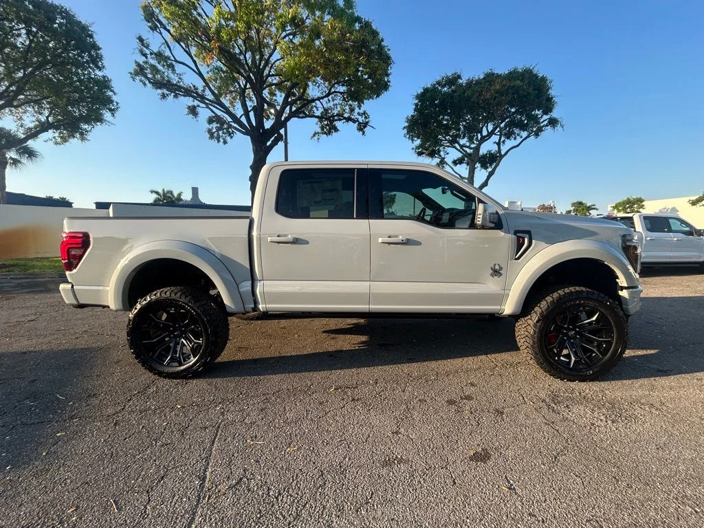 New 2026 Avalanche Ford Lariat image 3