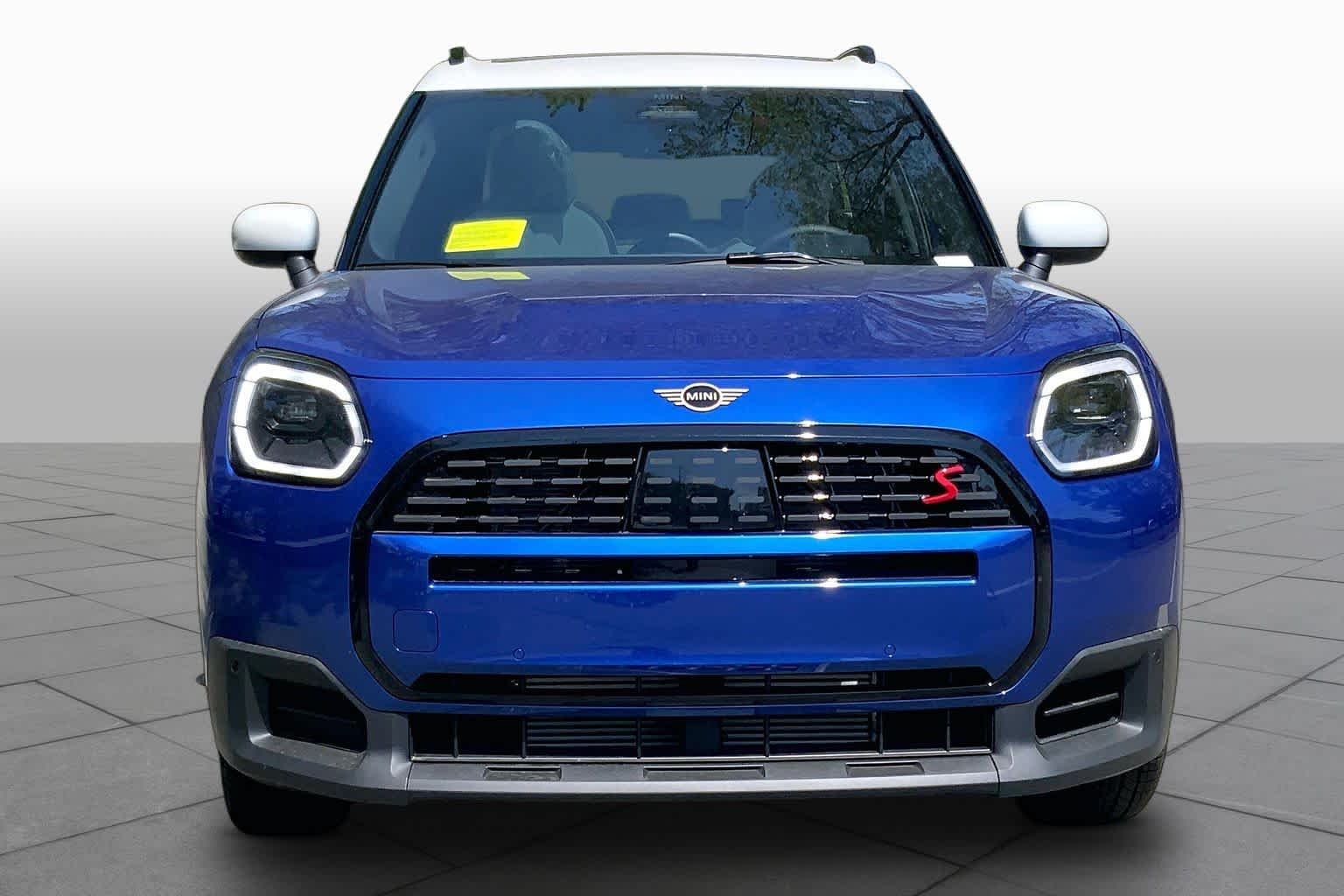 New 2027 Blazing Blue Metallic MINI Signature Plus image 3