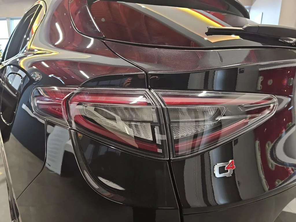 2025 Alfa Romeo Stelvio Base - Photo 30