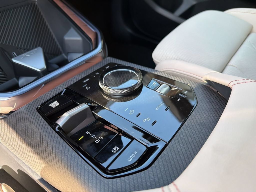 New 2026 Dune Grey Metallic BMW 30 xDrive image 16