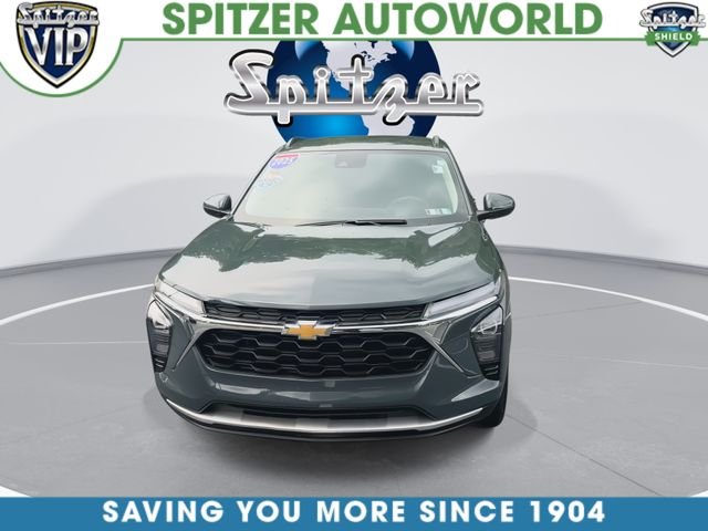 Used 2025 Gray Chevrolet LT image 5