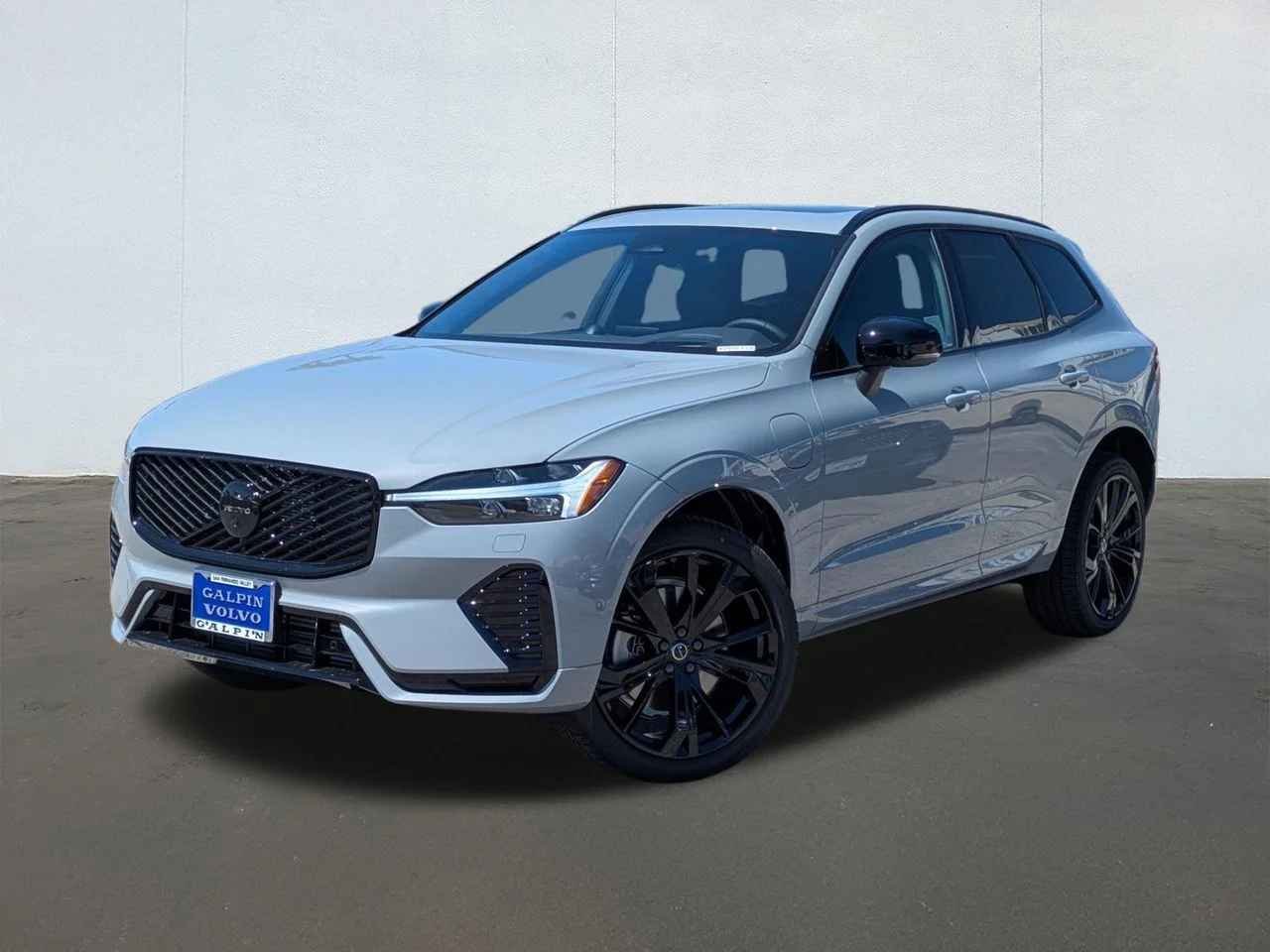 2026 Volvo XC60 T8 Ultra Black Edition Theme AWD's photo