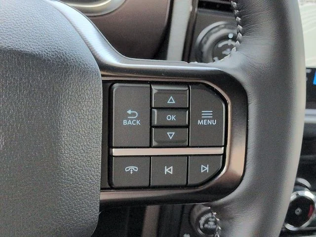 New 2026 Star White Metallic Tri-Coat Ford Platinum® image 25