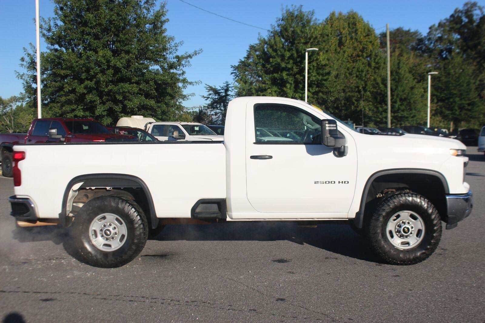 Used 2025 Summit White Chevrolet WT image 8
