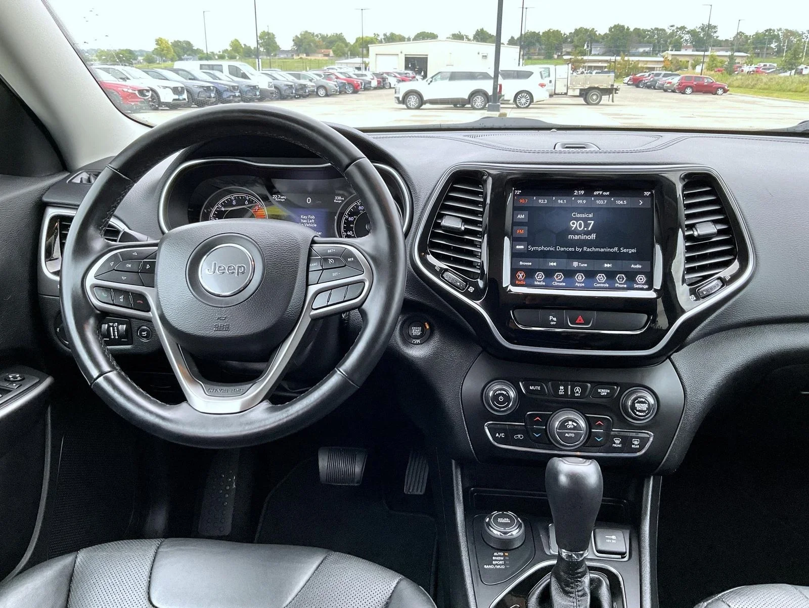 Used 2019 Gray Jeep Limited image 14