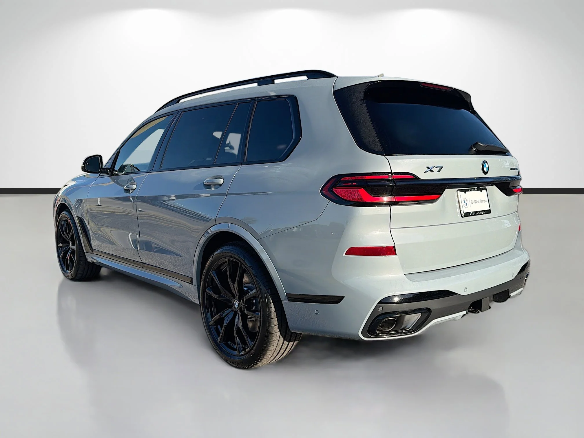 New 2027 Brooklyn Grey Metallic BMW xDrive40i image 5