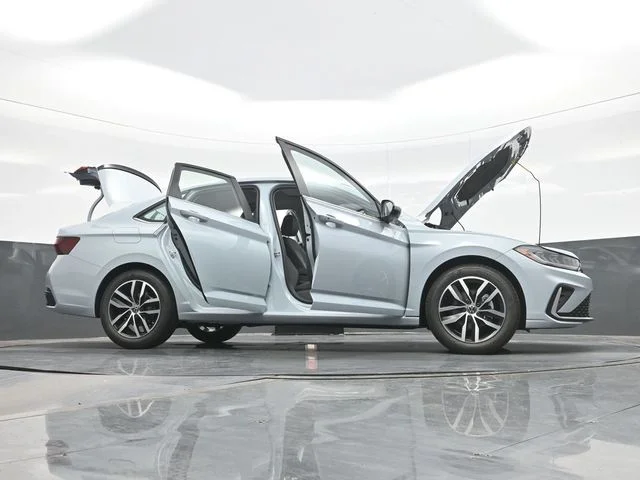 New 2026 Gray Volkswagen 1.5T SE image 31