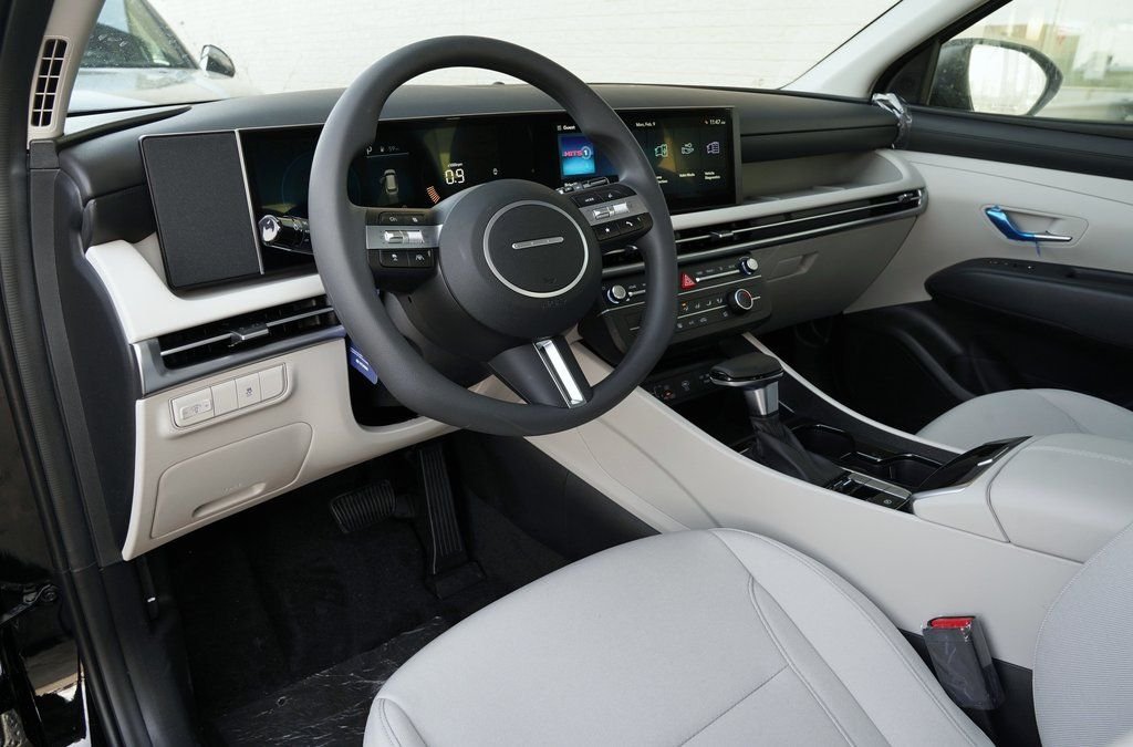 New 2026 Phantom Black Hyundai SE image 34