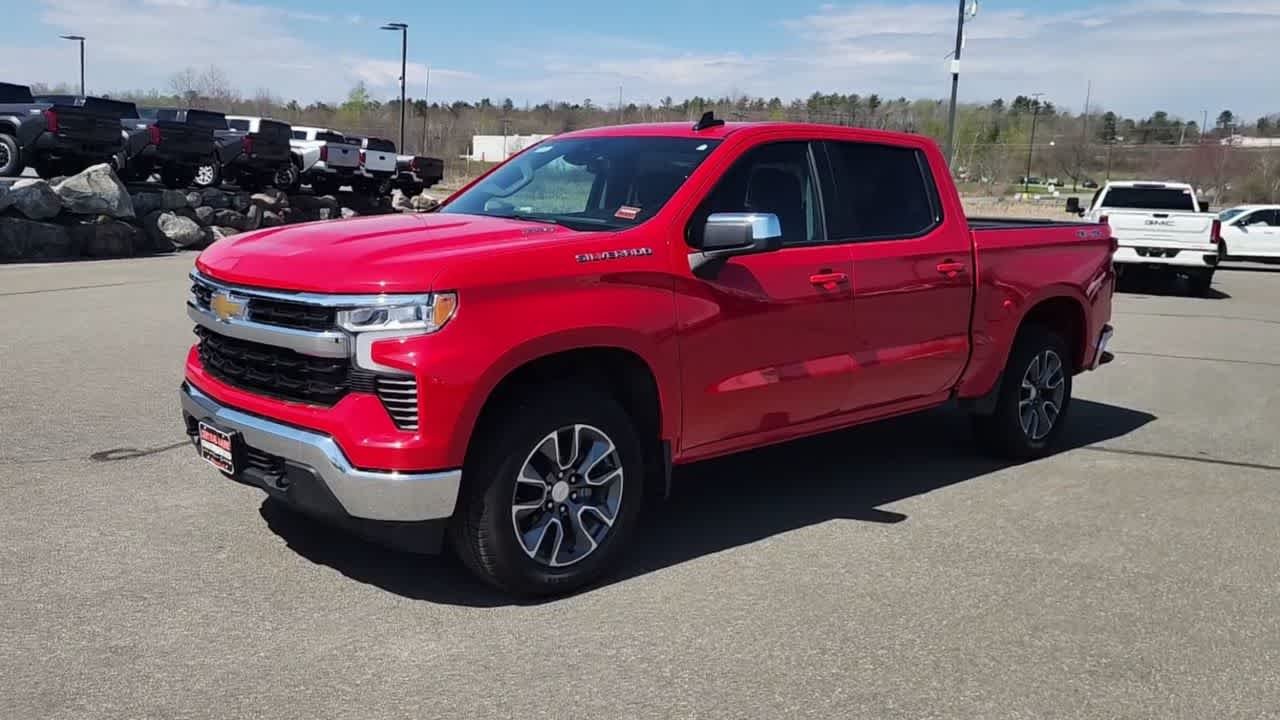Used 2026 Red Hot Chevrolet LT (2FL) image 4