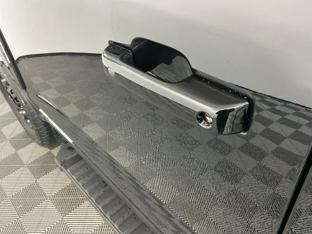 New 2026 Agate Black Ford XLT image 15