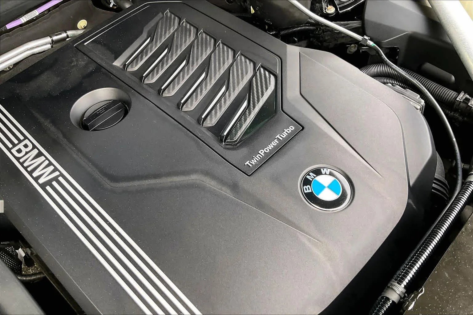 Used 2021 Black Sapphire Metallic BMW xDrive40i image 30