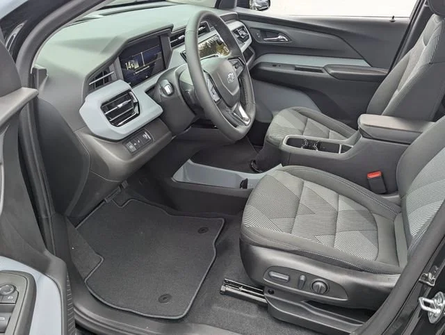 2027 Chevrolet Bolt LT - Photo 6