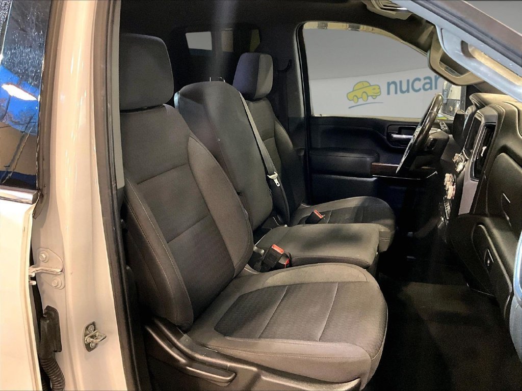 Used 2022 White GMC SLE image 11