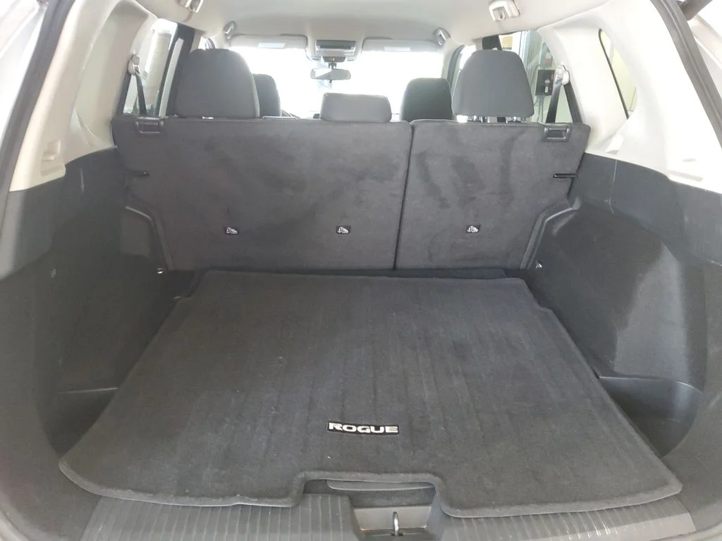 Used 2025 Silver Nissan SV image 27