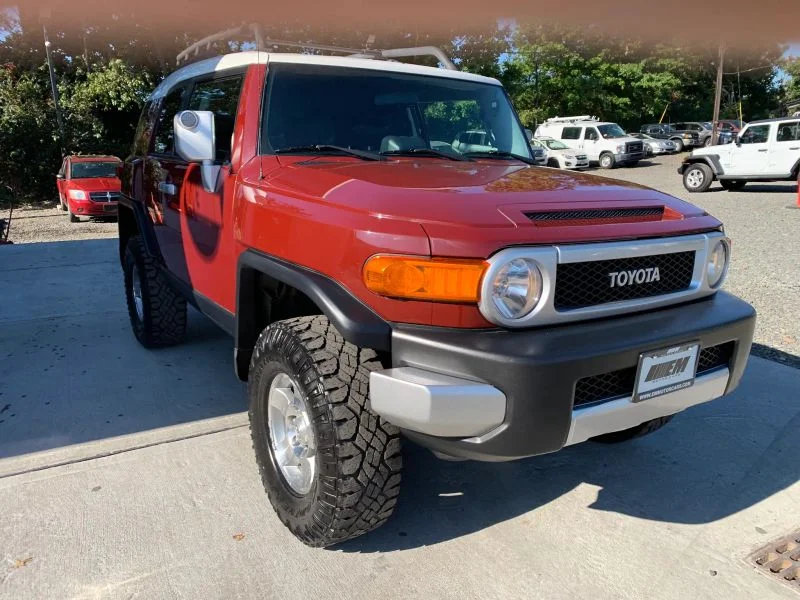 Used 2008 Red Toyota Sport Utility 2D image 23