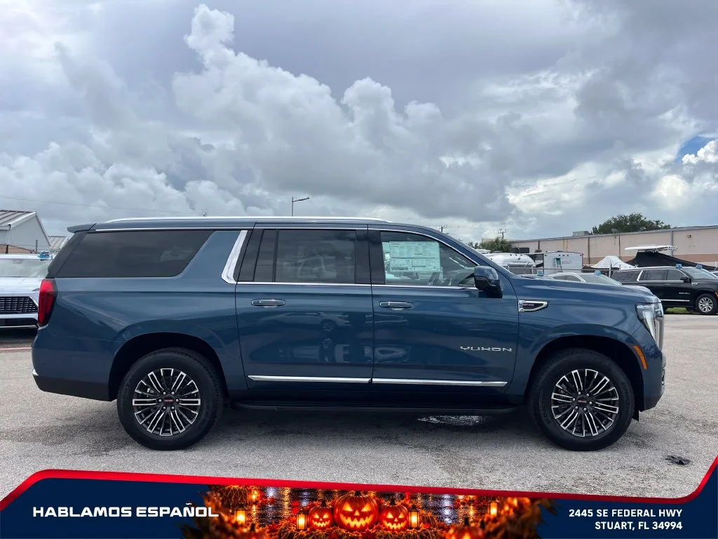 New 2026 Downpour Metallic GMC Elevation image 8