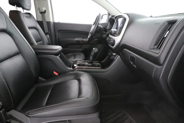 Used 2021  GMC Elevation image 32
