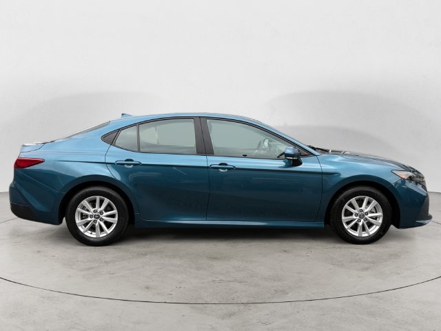 Used 2025 Ocean Toyota LE image 4