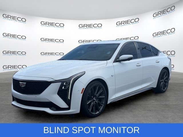 Used 2025 White Cadillac Sport image 3