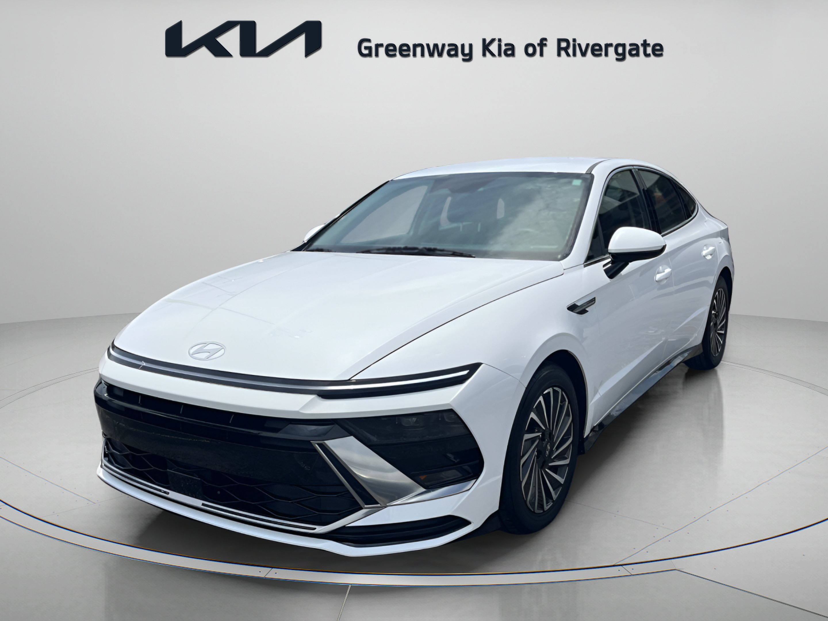 Used 2025 Serenity White Hyundai SEL image 3